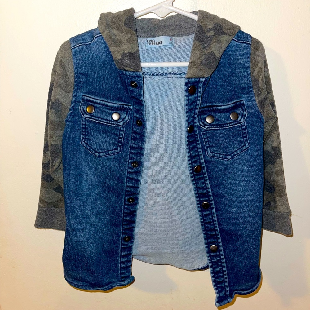 Lightly worn! Great Condition!